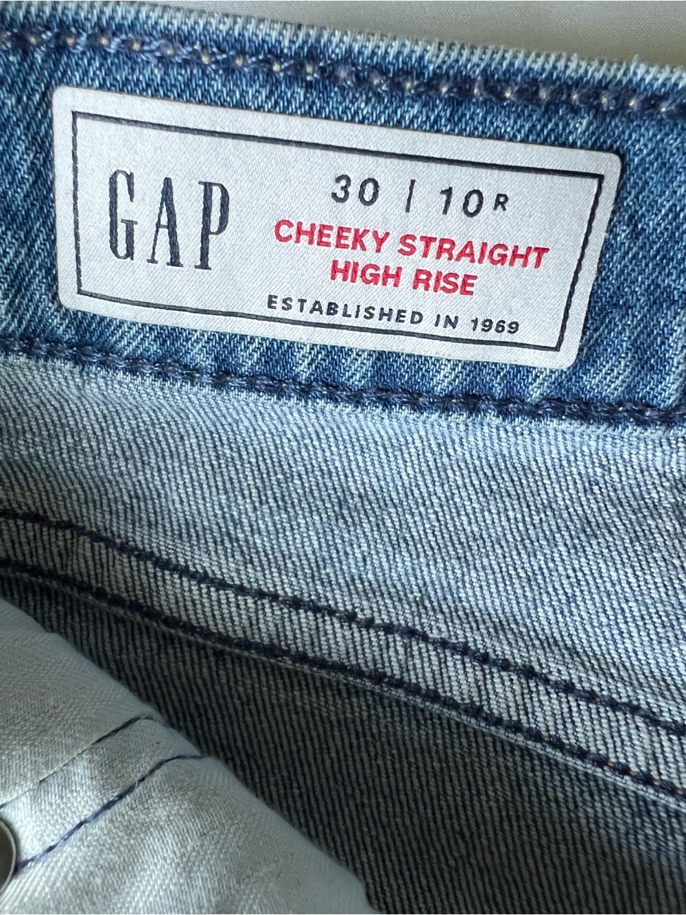 GAP Women's Cheeky straight Hi rise sz 10 - Picture 8 of 9